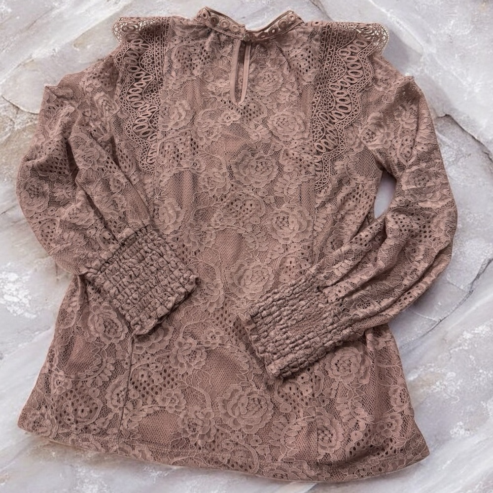 Cable & Gage Blush Lace Blouse View 2